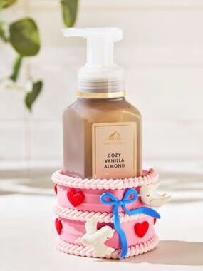 LOVE BIRDS Soap Holder